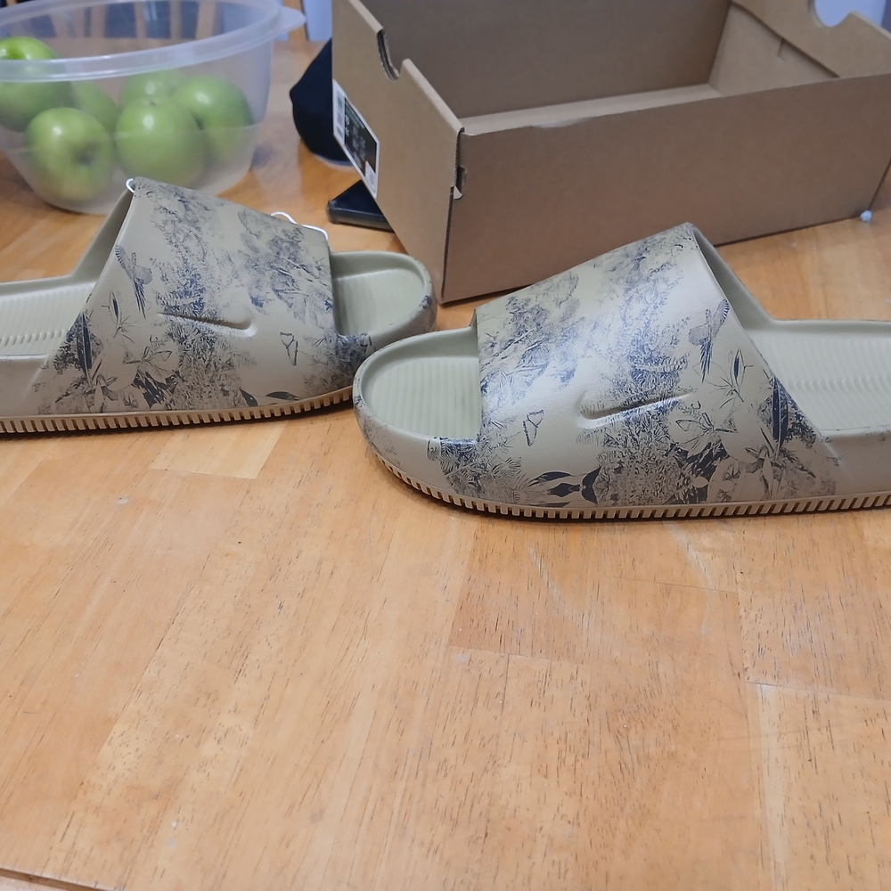 Nike Tan and Black Camn  Slide Sandals Mens Size 10 New